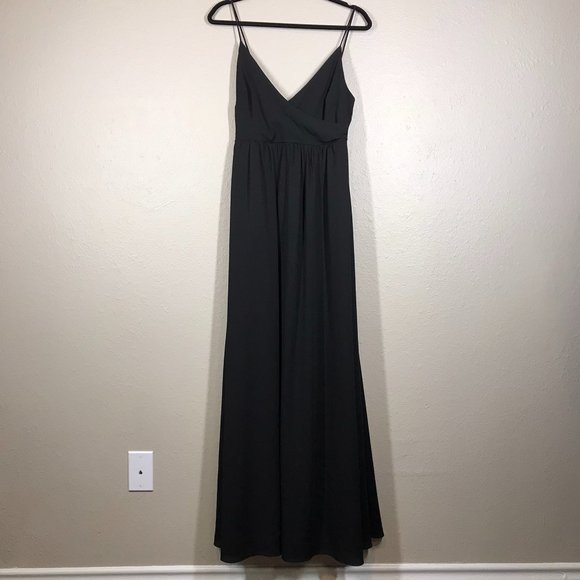 Lulus Dresses & Skirts - Lulu's Black V-Neck flowy maxi-dress